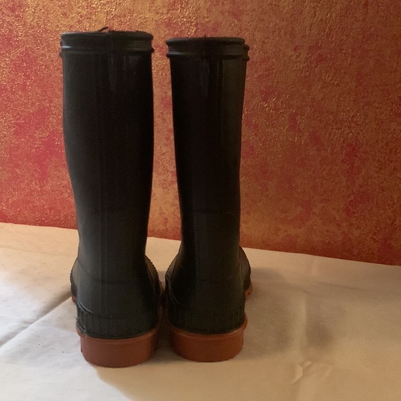 Rubber rain/mud boots. New, never worn. - Picture 4 of 4